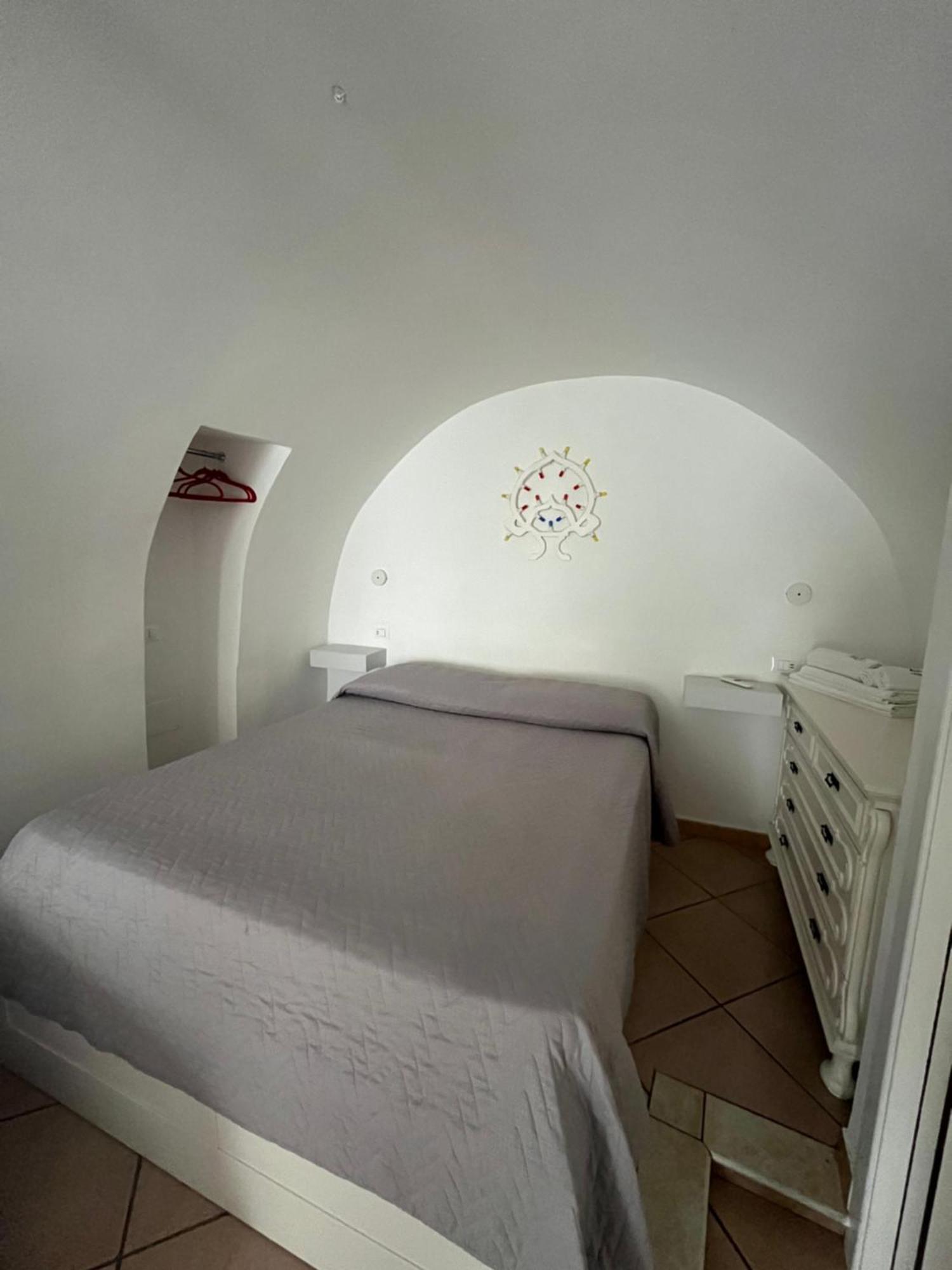 Ostuni 21Mqsuitehomes, Appartamento Con Mini Piscina Privata, Appartamenti Con Vasca Idromassaggio & Appartamenti Standard 오스투니 외부 사진