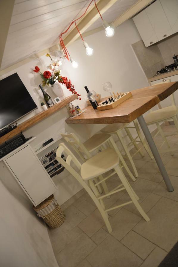 Ostuni 21Mqsuitehomes, Appartamento Con Mini Piscina Privata, Appartamenti Con Vasca Idromassaggio & Appartamenti Standard 오스투니 외부 사진